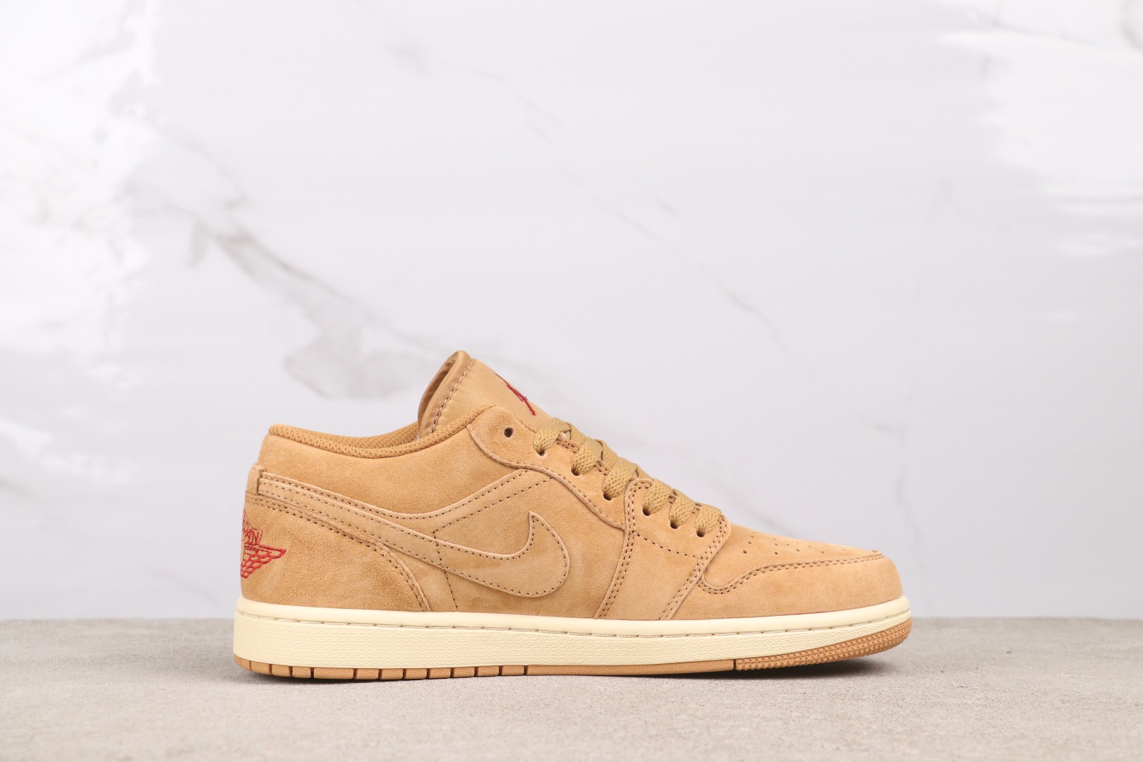 20251115/Nike_251115-1